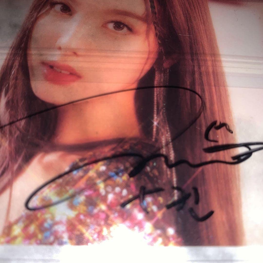 Amazon.co.jp: TWICE ナヨン 直筆サイン NAYEON サイン会 : おもちゃ